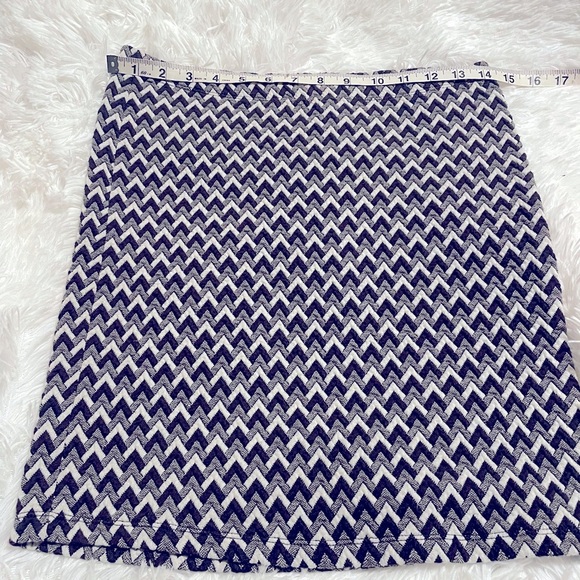 - Volcom mini skirt large - Picture 5 of 7